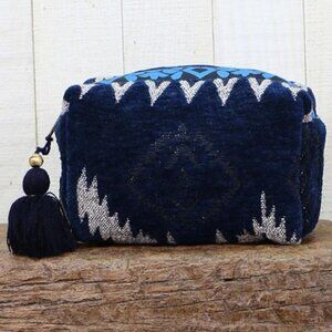 LOVESTITCH Blue embroidered Velveteen Origami Bohemian zippered Makeup Bag NWT